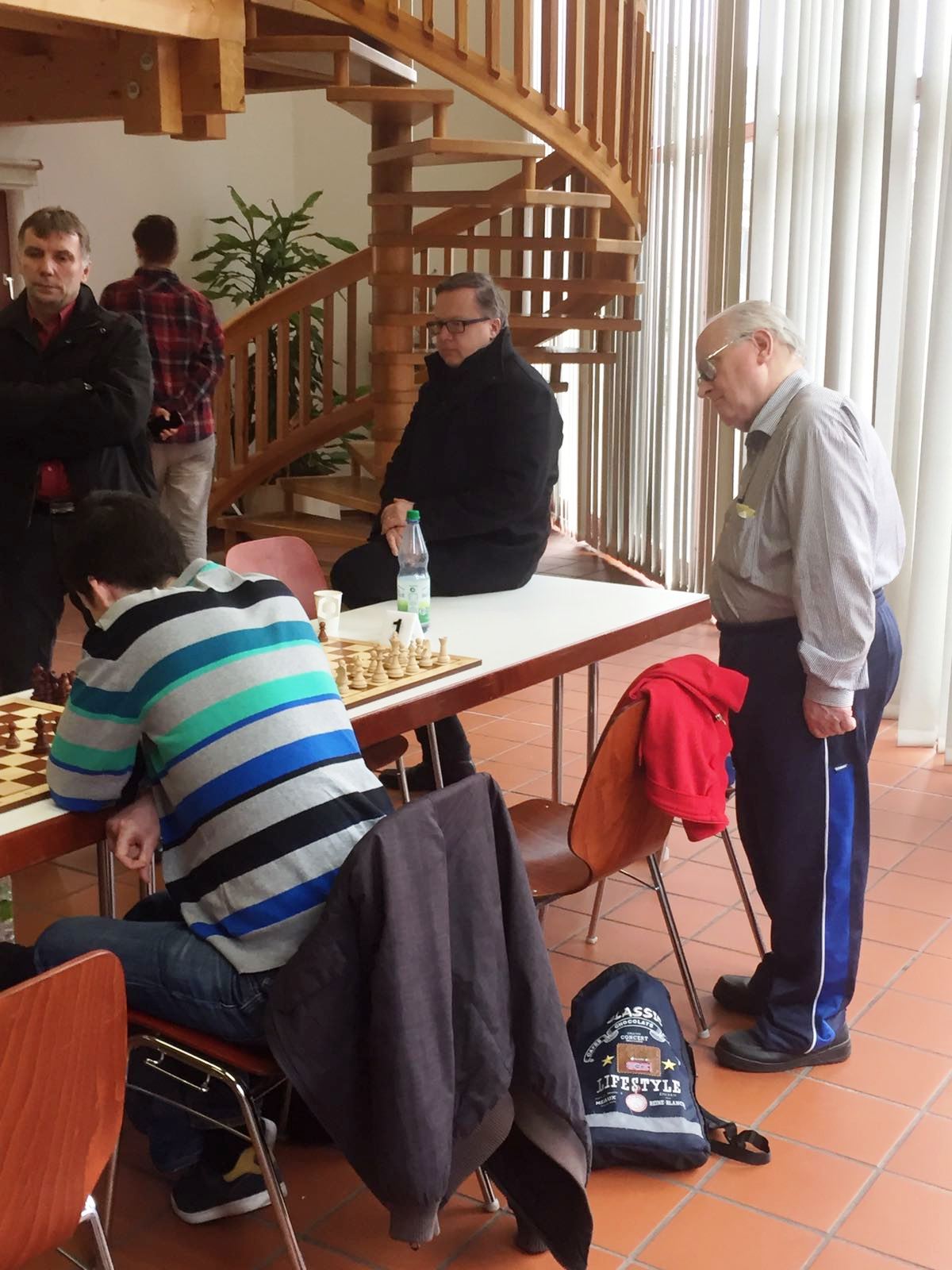 Ostermeyer spielt Schach