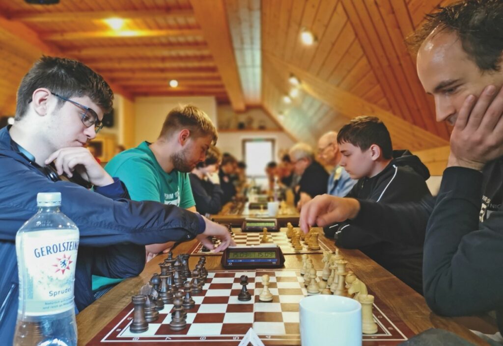 GROßES GESCHENK Glas Schach Spiel Set Glas Bord Matt Schach Stück